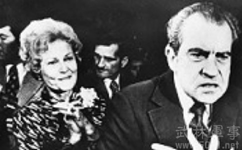 水门事件之后的尼克松照片