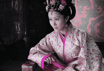 楚怀王的宠妃郑袖是怎样扮猪吃老虎陷害其他的嫔妃