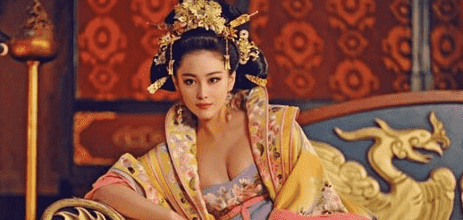 历史上的唐朝女子到底露不露胸？
