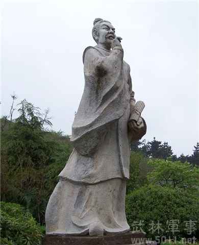 刘安雕像