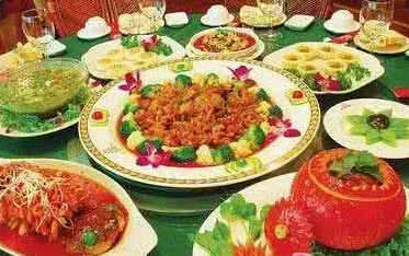 年夜饭的来历 中国人吃年夜饭的习俗