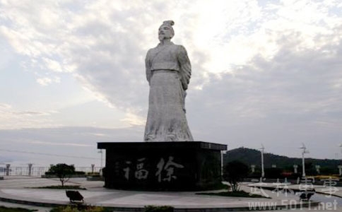 徐福石像