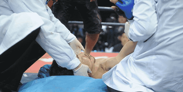 日本拳手吐血