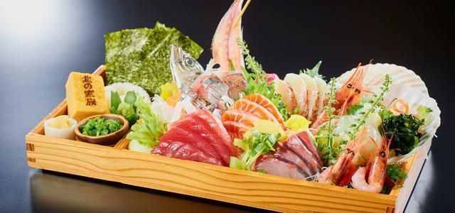 为什么日本人把鱼片叫作刺身？看看刺身的来由