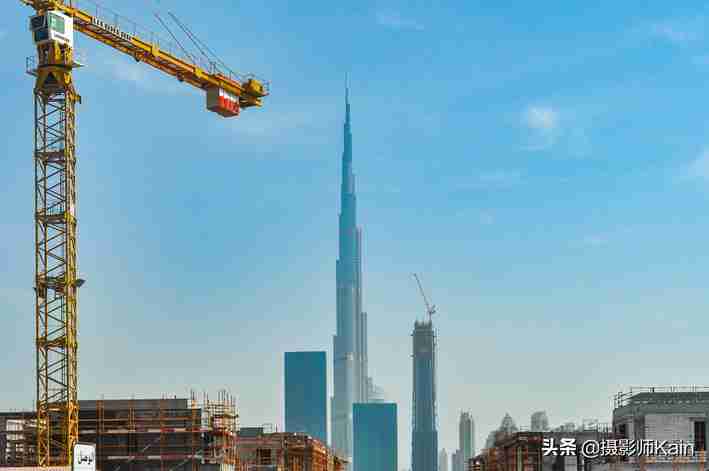 世界第一高建筑，位于中东的沙漠中，建成十年仍未被超越
