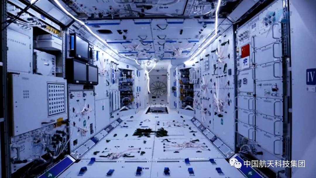 航天员3个月太空生活怎么过？怎么锻炼怎么洗澡？航天专家揭秘太空生活