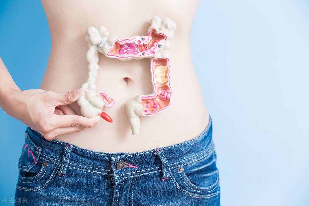 肠胃炎有3个典型症状，出现任意一个，都要注意检查肠胃了