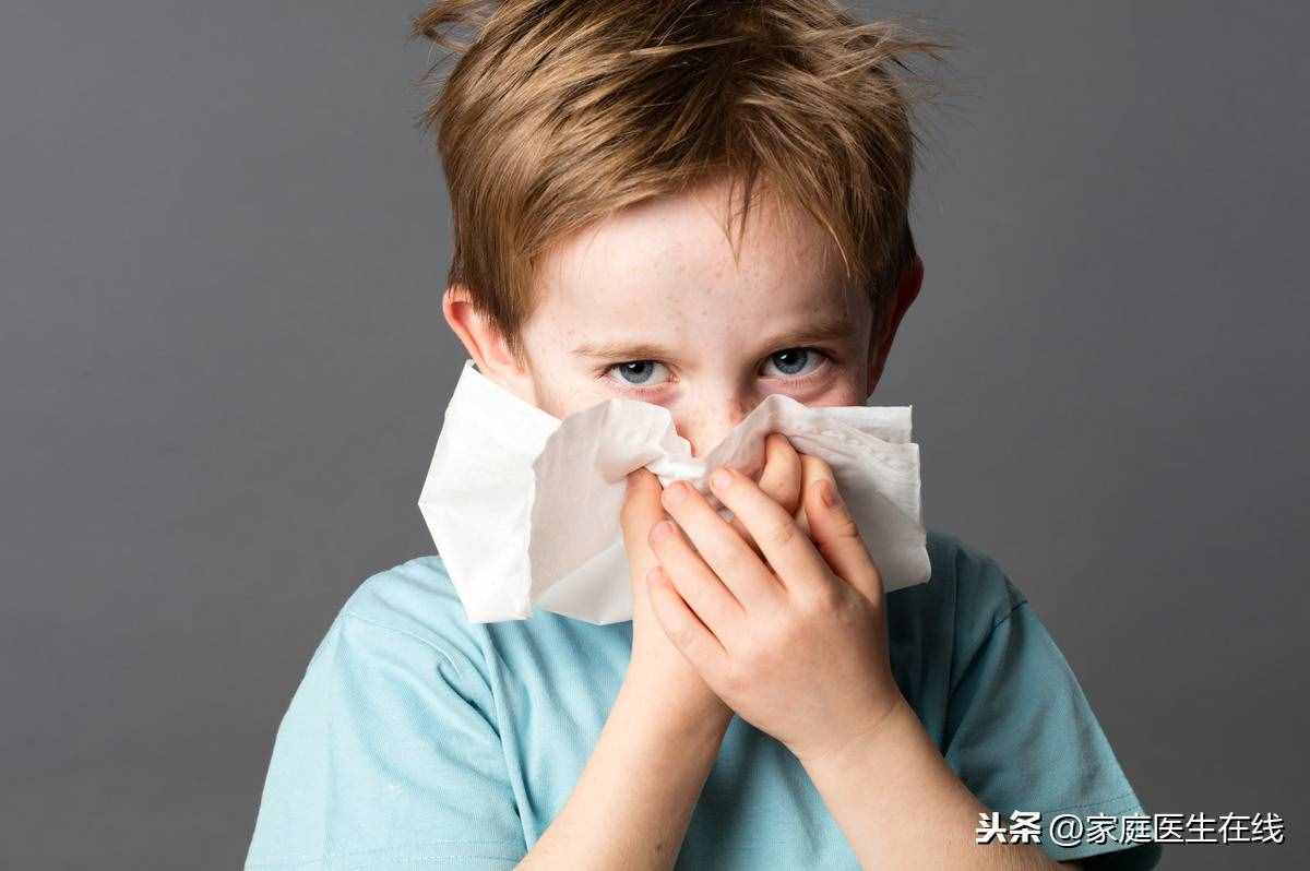 孩子出现过敏性鼻炎，会出现这4大症状！很常见