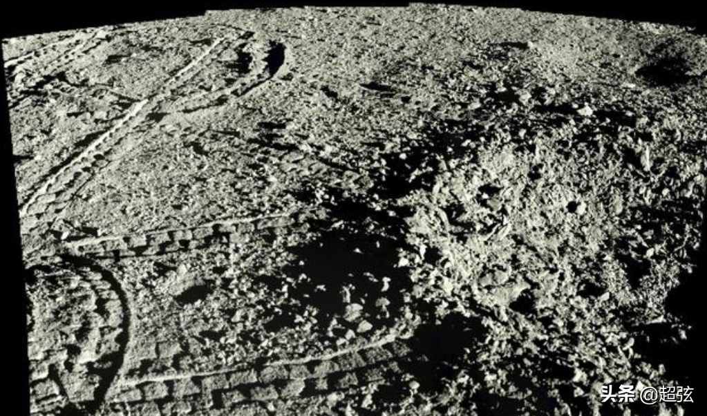 这才是月球背面的样子！我国嫦娥四号公布月球背面照片