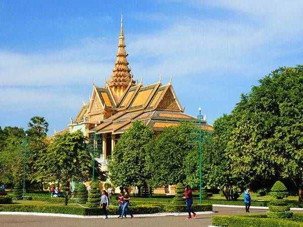 柬埔寨属于哪个国家 华人在柬埔寨危险吗 柬埔寨100是人民币多少