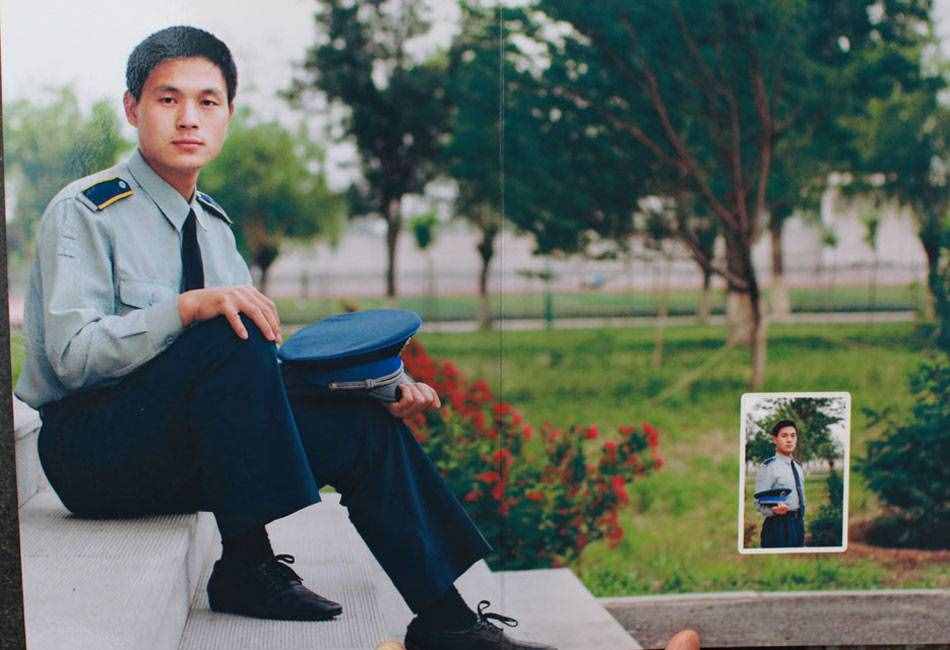 为保护群众牺牲的28岁冯思广，妻子葬礼现场举行婚礼，感动亿万人