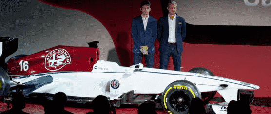 阿尔法·罗密欧·索伯F1车队展示了2018年的制服
