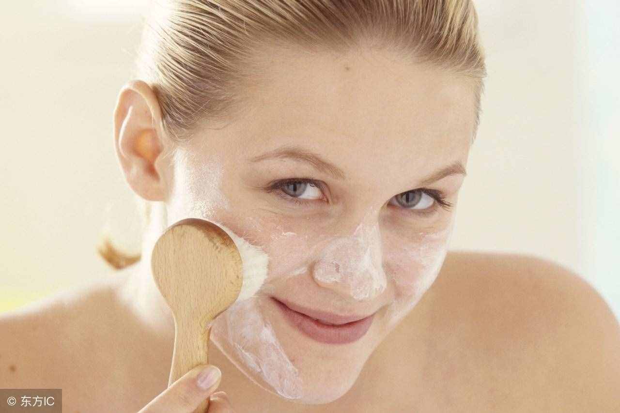 原来冷热水交替洗脸是不对的 洗脸有什么误区？