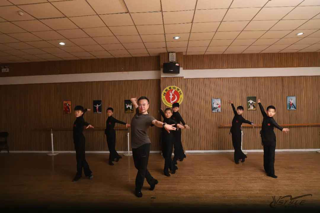 学跳街舞（5个舞蹈学习方法）