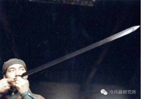 炼铁技术（中国古代的铁匠都是怎么炼铁铸剑的？）