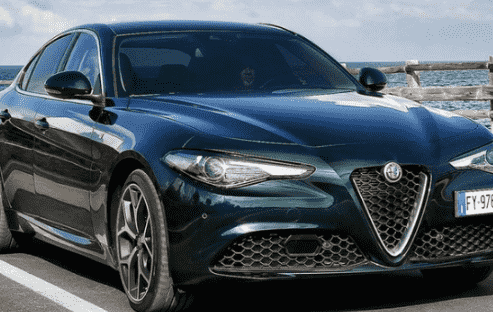 评测：阿尔法·罗密欧新Giulia怎么样及奔驰全新轿车怎么样