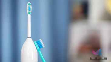 电动牙刷和普通牙刷究竟有什么不同？这篇科普一定要看…