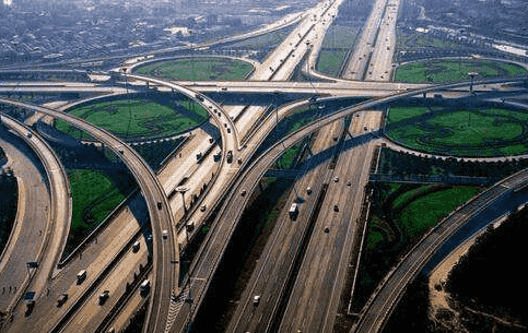 重庆市围绕补齐交通基础设施建设短板 制定了交通建设“三年行动计划”