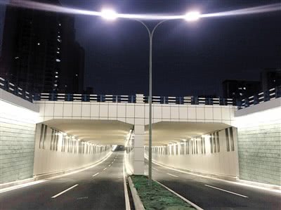 两江新区的新南立交下穿道已经全面竣工