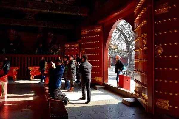 雍和宫烧香注意事项，北京雍和宫烧香有什么讲究