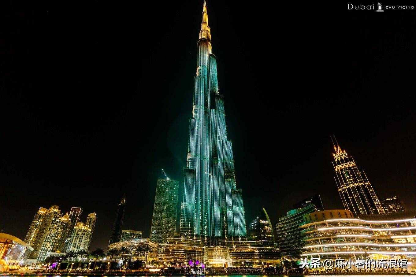 迪拜这次又逆天了！世界最壮观的音乐喷泉，水柱喷到50层楼高