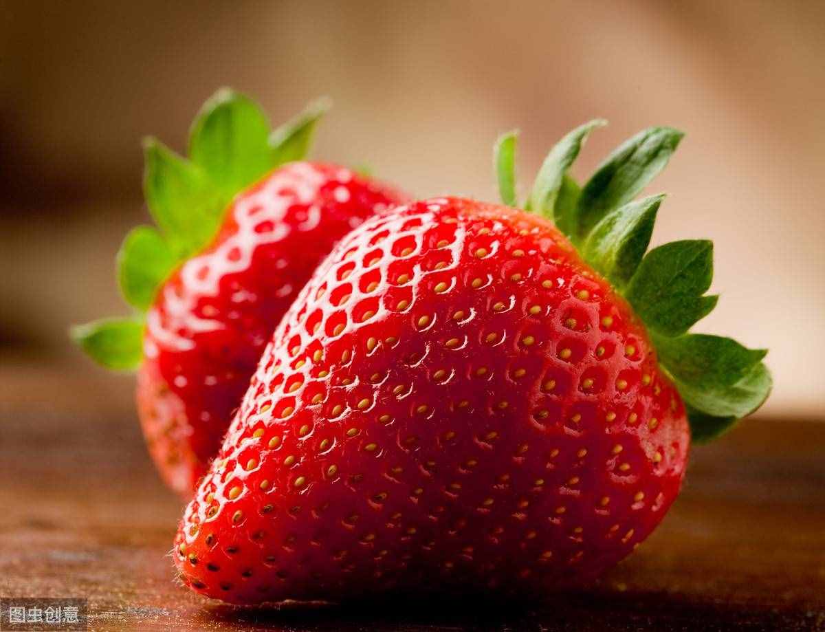 草莓是难得的色、香、味俱佳的水果，你知道草莓的功效吗？