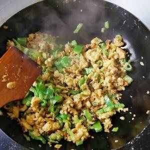 卷烙馍超好吃的辣椒碎的做法 步骤4