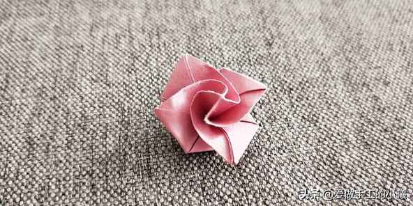 最最简单的玫瑰花折法（最简单的玫瑰花折纸教程）