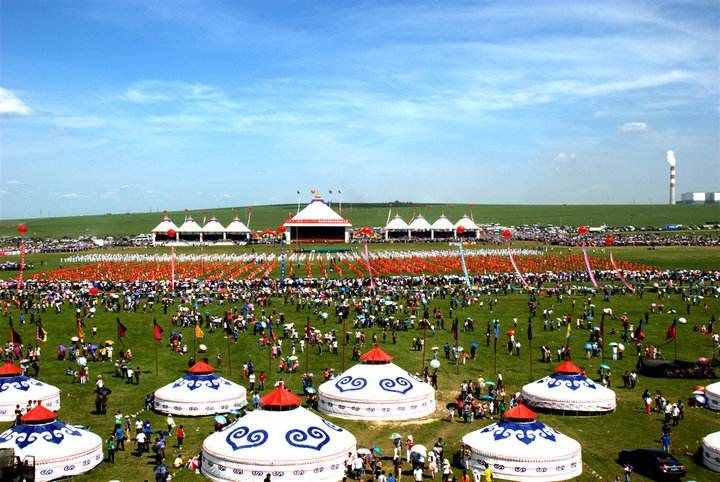 草原上的狂欢：蒙古族盛典“那达慕大会”怎么来的？有何历史渊源