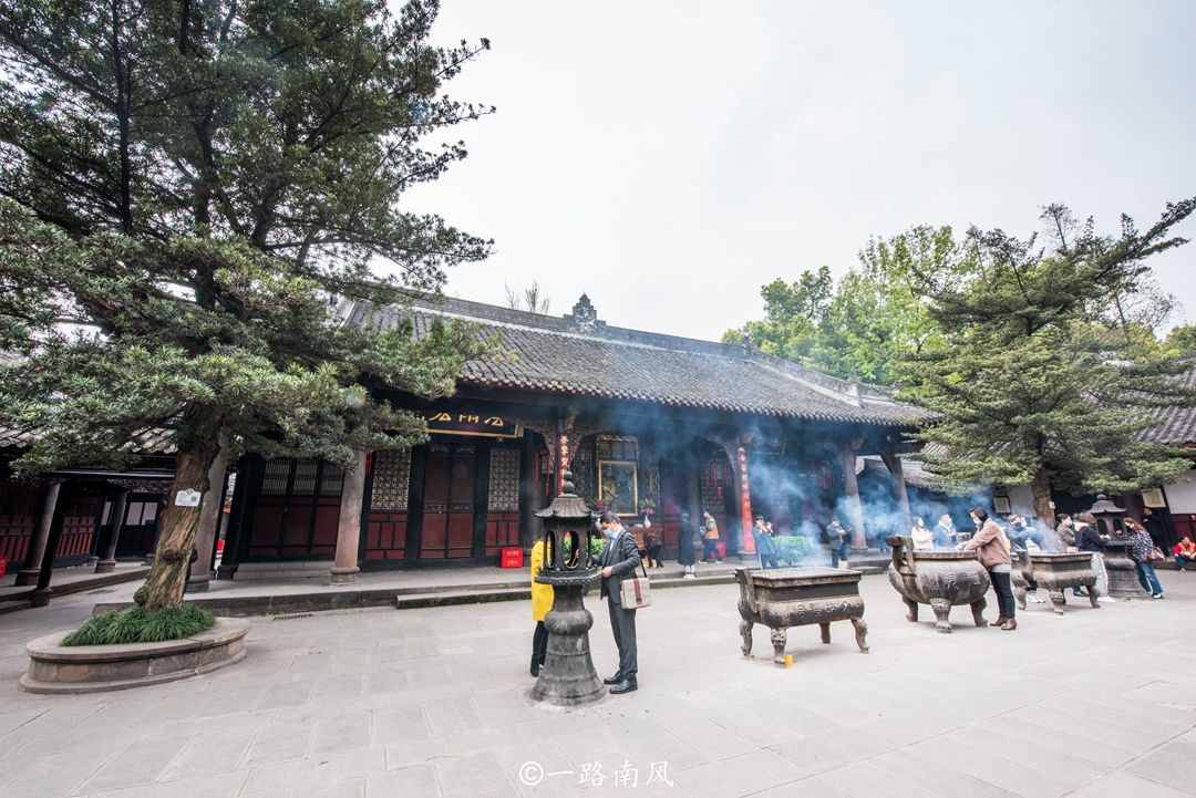 成都千年文殊院，被誉为长江上下游四大禅林之首，内藏佛陀舍利