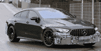 马力梅赛德斯-AMG GT 73 插电式混合动力车准备突袭