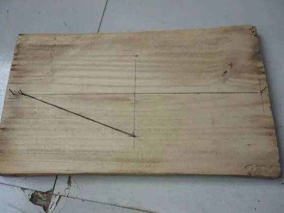 木工老师傅用几根钉子一根线就能画椭圆，简单实用又好看！